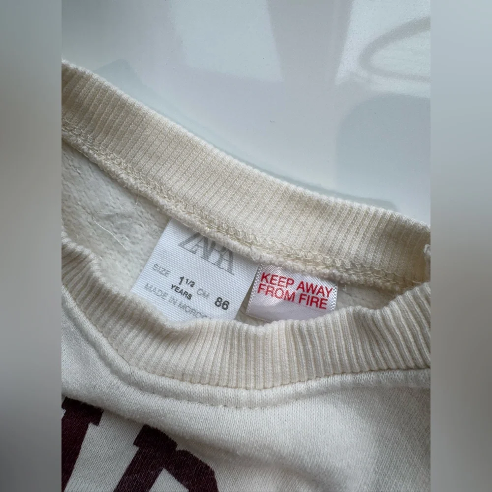 ZARA Baby “London EST 1975” Sweatshirt – Size 18 Months (86 cm) - Picture 3 of 5
